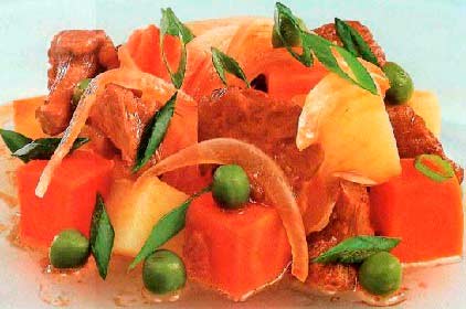 Грибы тушеные с картофелем, зеленым горошком