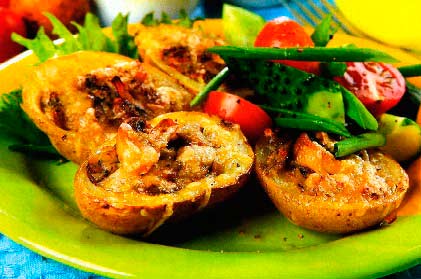 Картофель, фаршированный грибами сыром
