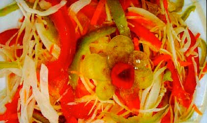 Капуста маринованная с перцем