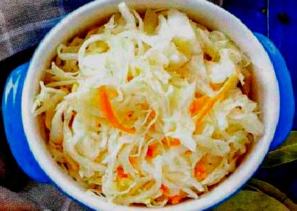 Капуста квашеная с редькой и укропом