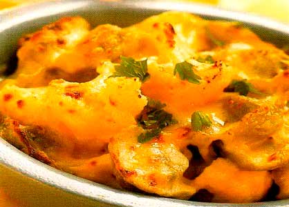 Запеканка из капусты с макаронами и соусом