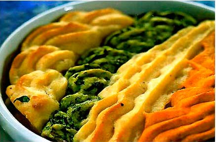 Картофельное пюре с овощами шпинатом фотография
