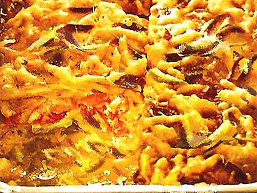 Картофель с грибами и кабачком под соусом фотография
