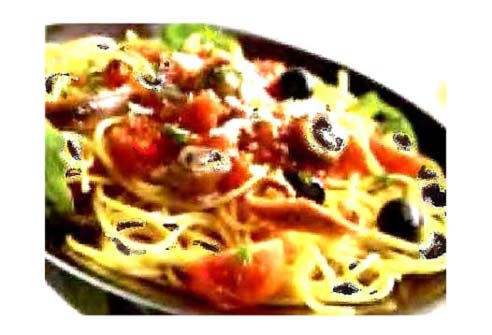 Спагетти с соусом из анчоусов фотография