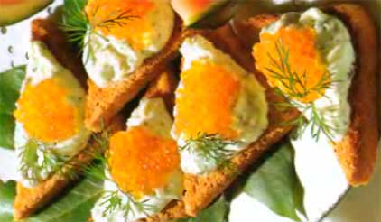 Икра форели с лимонным соком