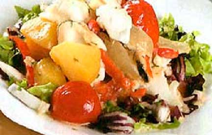 Треска тушеная со сливками овощами