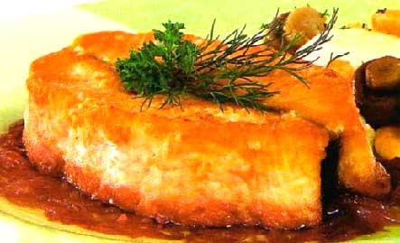 Рыба тушеная с овощами, грибами, вином