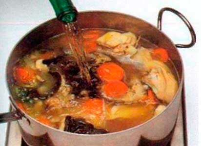 Заливное из мелкой рыбы с петрушкой