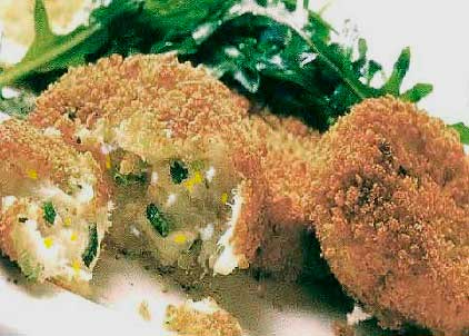 Рыбные котлеты из трески с яйцами, петрушкой