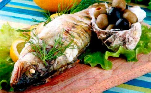 Фаршированный рисом с начинкой грибами судак