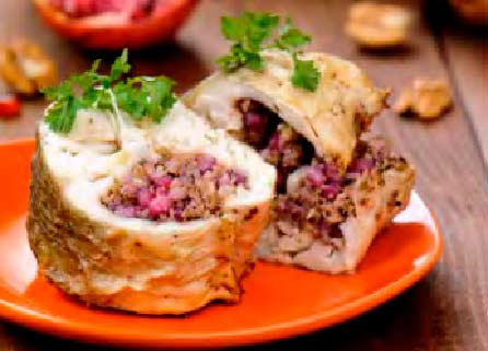 Треска фаршированная грецкими орехами и гранатом