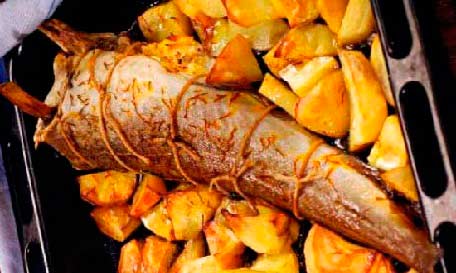 Треска, фаршированная с овощной начинкой