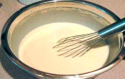 Основной молочный соус - подлива из молока для мяса и рыбы фотография