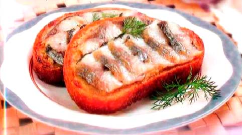 Масляная с заправка с сельдью чесноком