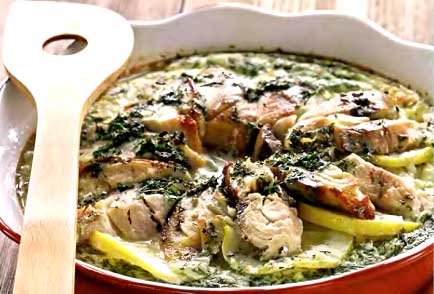 Треска маринованная с соусом и овощами