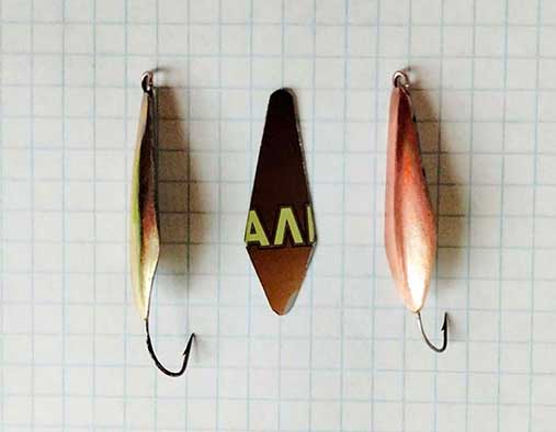 Окуневые блесны для протяжки по дну на мелководье