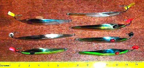 Отвесно планирующая блесна для блеснения судака