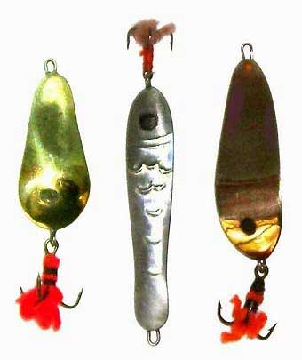 Изготовленные из разных материалов самодельные щучьи блесны